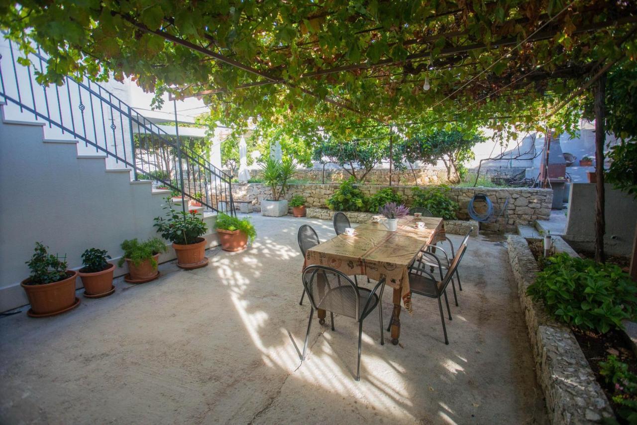 Apartments With A Parking Space Sutivan, Brac - 752 מראה חיצוני תמונה