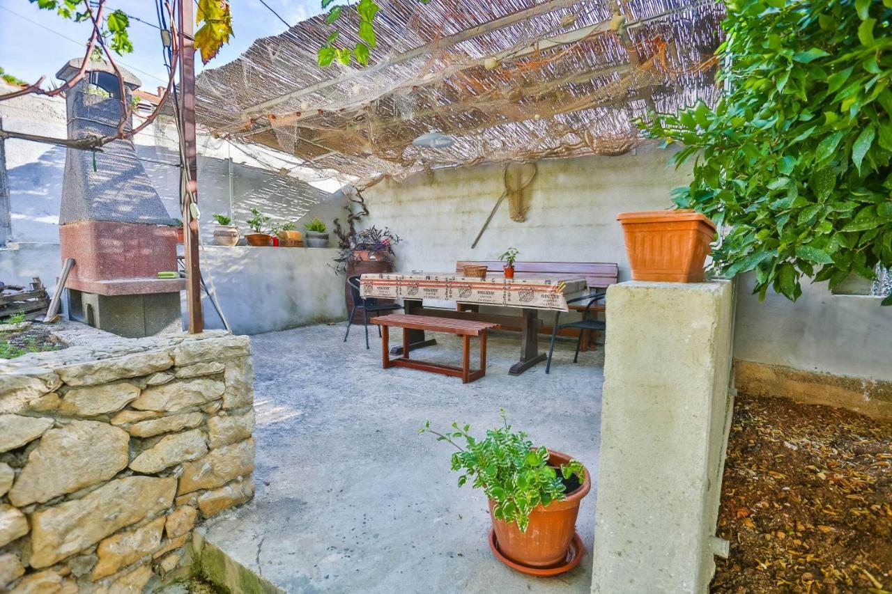 Apartments With A Parking Space Sutivan, Brac - 752 מראה חיצוני תמונה