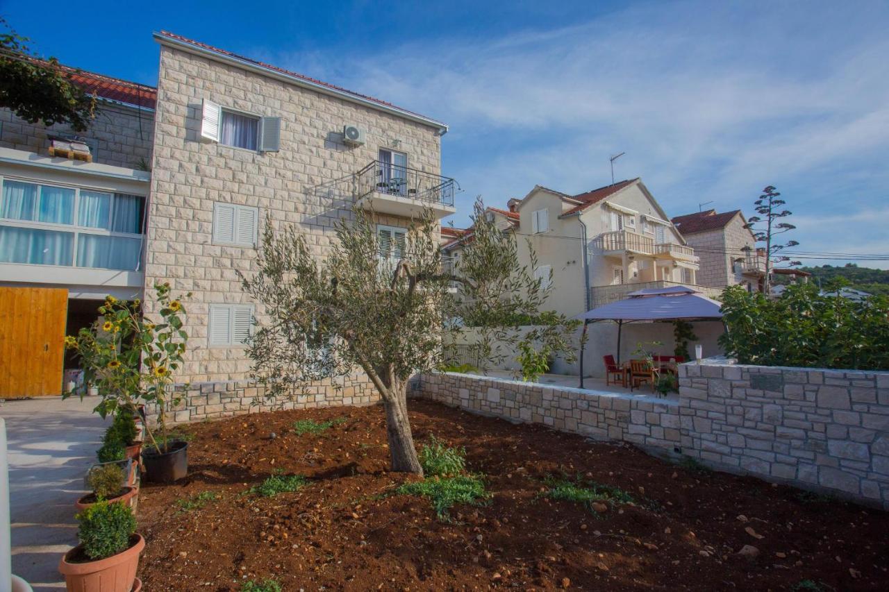 Apartments With A Parking Space Sutivan, Brac - 752 מראה חיצוני תמונה