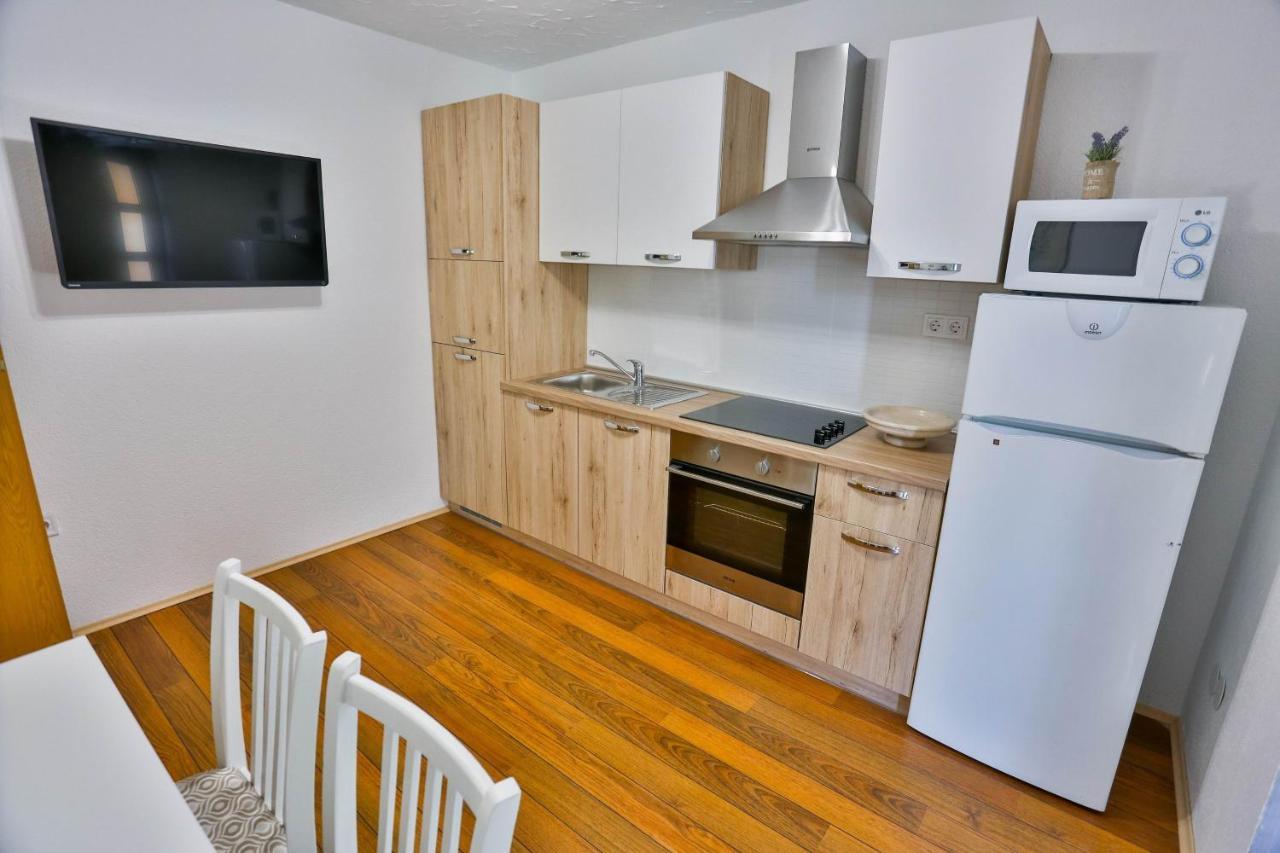 Apartments With A Parking Space Sutivan, Brac - 752 מראה חיצוני תמונה