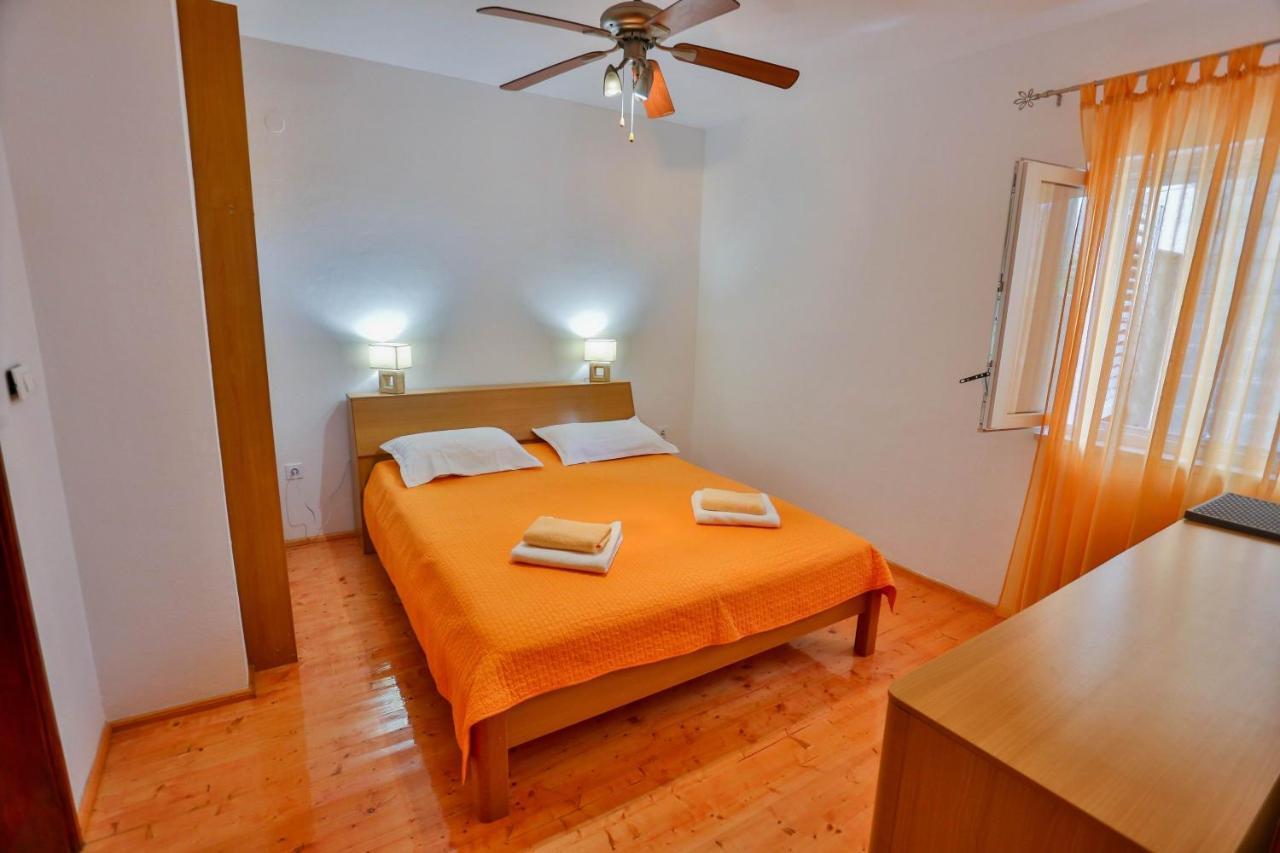 Apartments With A Parking Space Sutivan, Brac - 752 מראה חיצוני תמונה