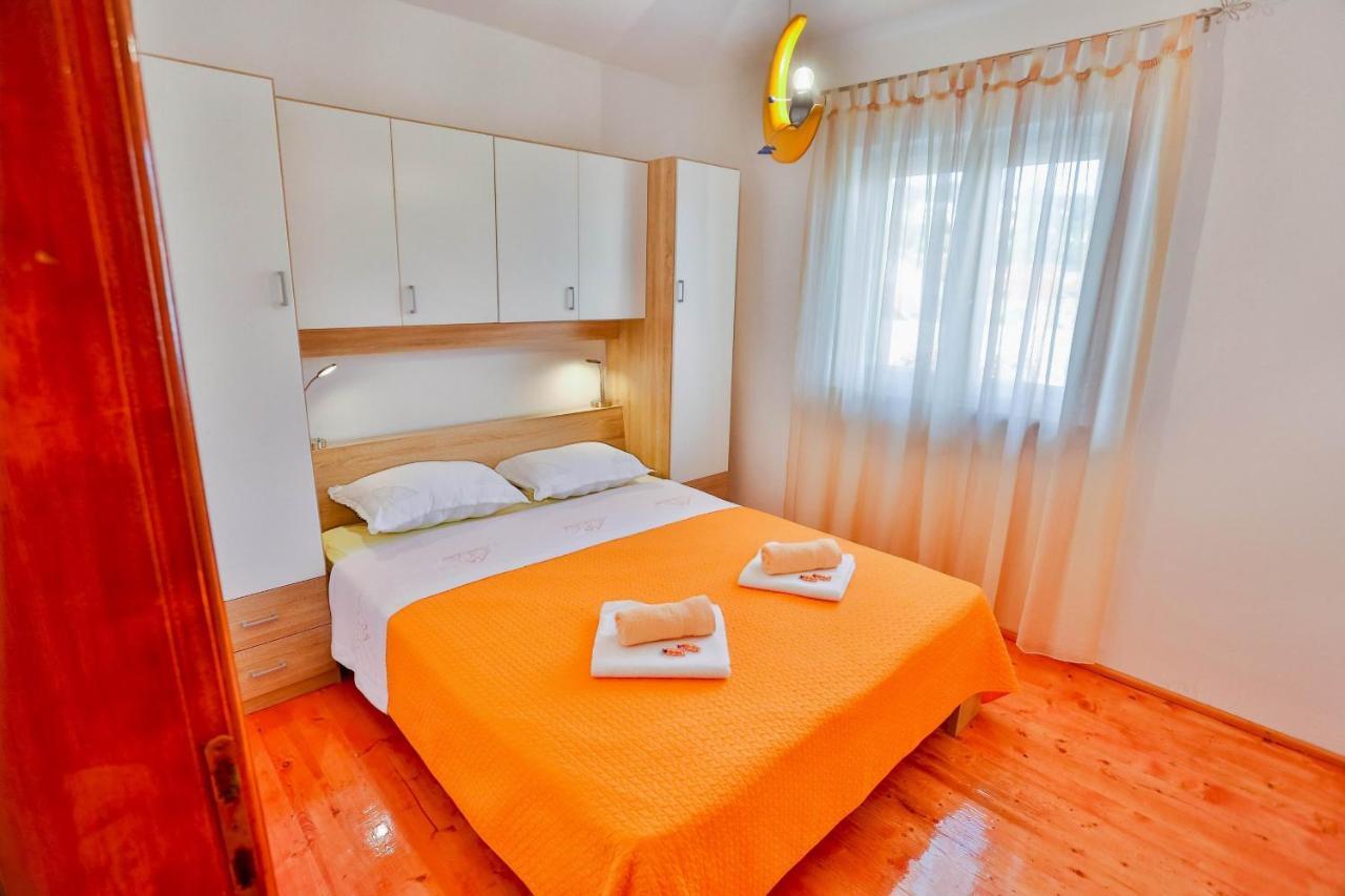 Apartments With A Parking Space Sutivan, Brac - 752 מראה חיצוני תמונה