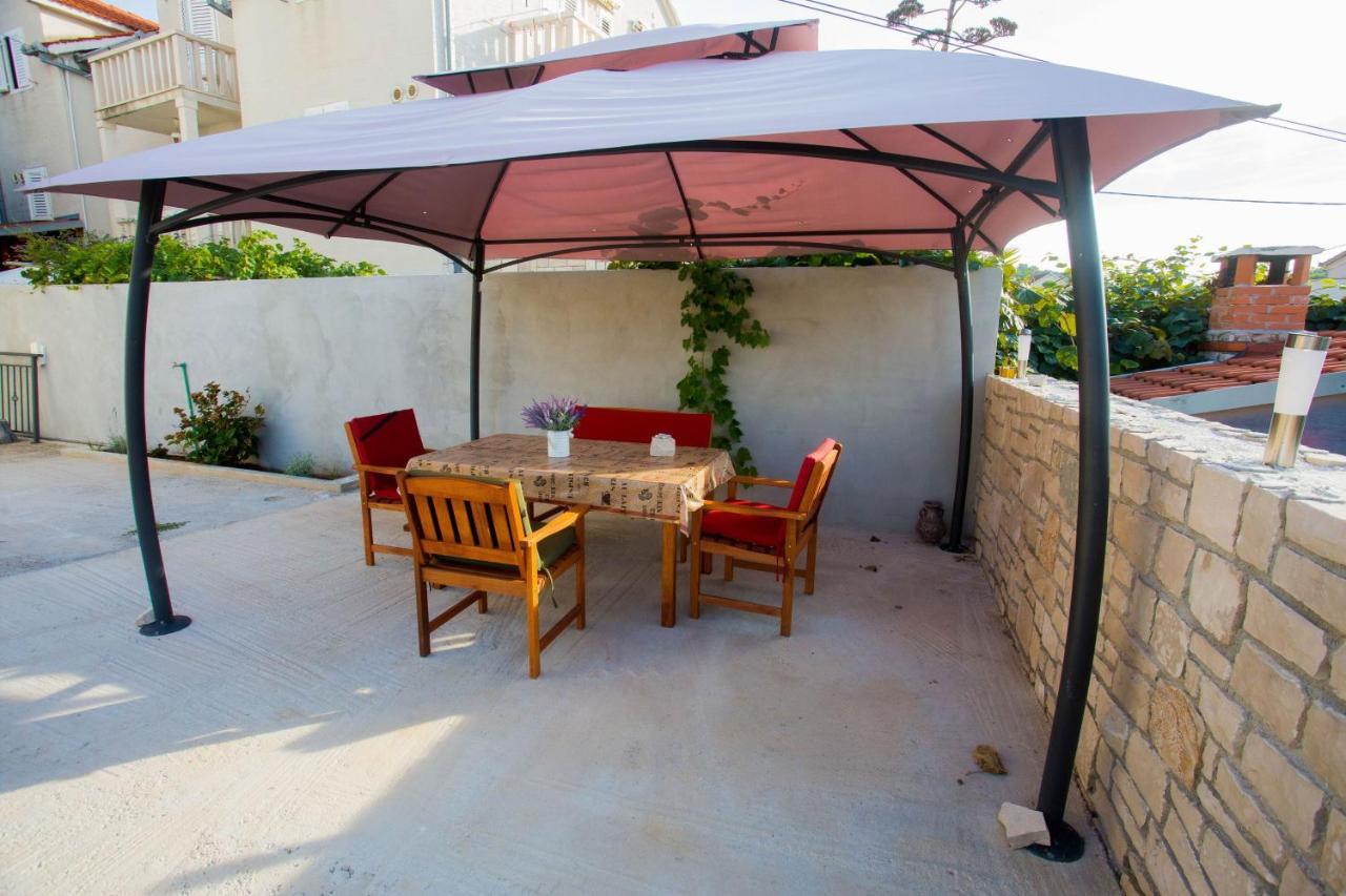 Apartments With A Parking Space Sutivan, Brac - 752 מראה חיצוני תמונה